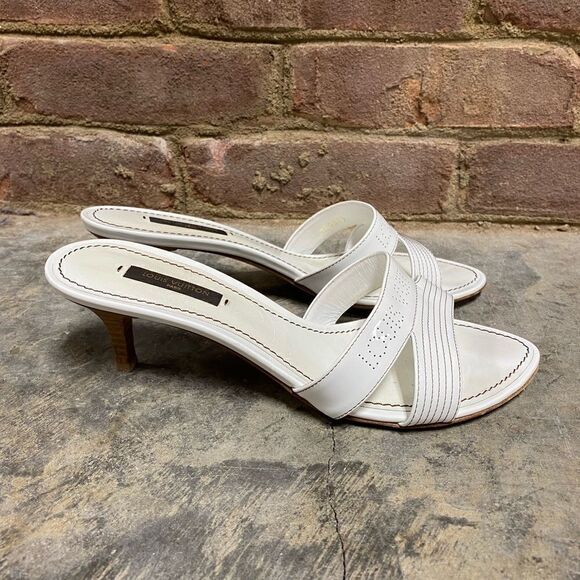 Louis Vuitton White Patent Leather Perforated Logo Detail Open Toe Slides - Picture 6 of 9